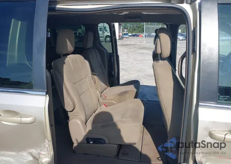 2011 Chrysler Town & Country Touring z USA, uszkodzony, nr VIN 2A4RR5DG0BR784605